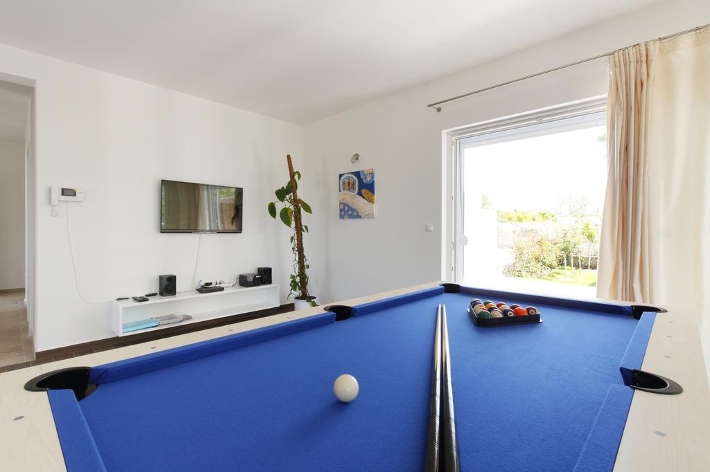 Villa Mermaid Your Croatian Haven With Luxury Pool And Scenic Views Podstrana Habitación foto